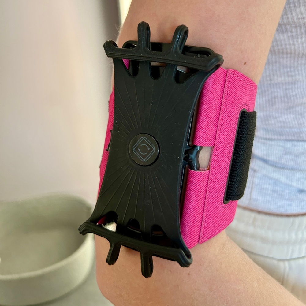 NWOT Arm Band Phone Holder for Fitness/Running